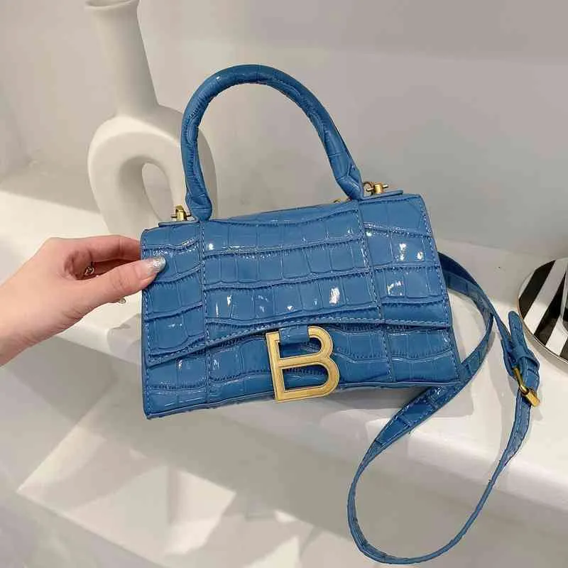 Purses Simple crocodile handbag new bright leather casual shoulder bag letter messenger women's bag