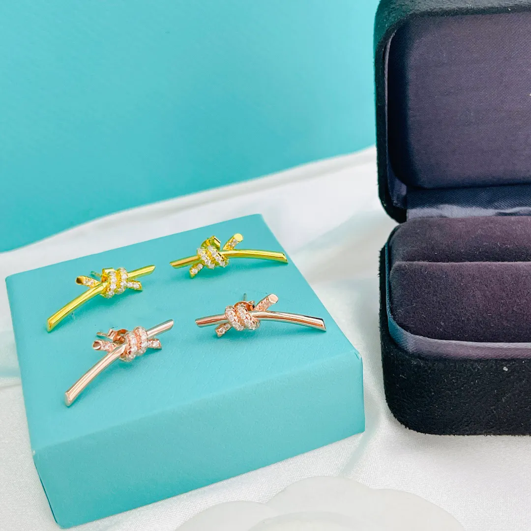 Luksusowe pierścienie ucha modowego damskie urok designerka biżuteria złota kolczyki kolczyki hipoalergiczne krawat węzeł miedzi galwanizujący moda 286W