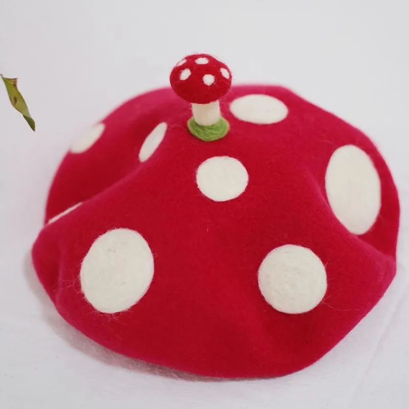 Beret in feltro di lana fatto a mano con funghi sul dono di compleanno del cappello da pittore creativo più alto del bambino Yayoi Kusama ElementBeret203Z