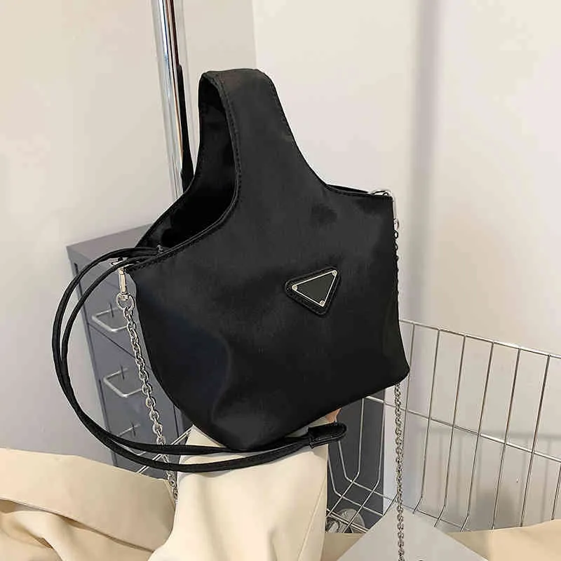 Handbags 70% Off 2022 new casual bucket bag nylon cloth portable vegetable basket damp style One Shoulder Messenger Bag Purses