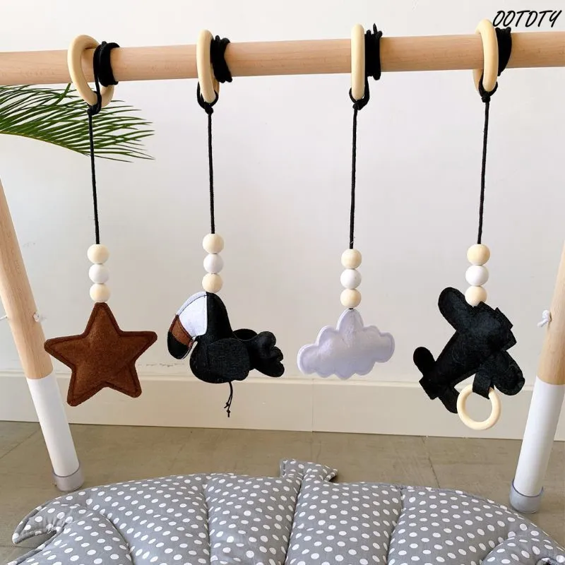 Solid Wood Fitness Rack Pendants Född Baby Gym Toy Hanging Ornament Baby Rattle Toys for Children Barn Room Decor 220531