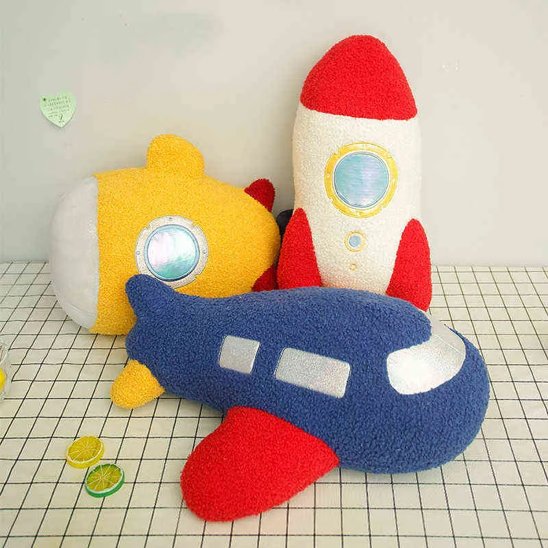 Simulação Land Sea e Avião Submarino Rocket Pluxh Plelot Featon Pillow Cosmic Chelaned Dolls macios para crianças Presentes de meninos J220704