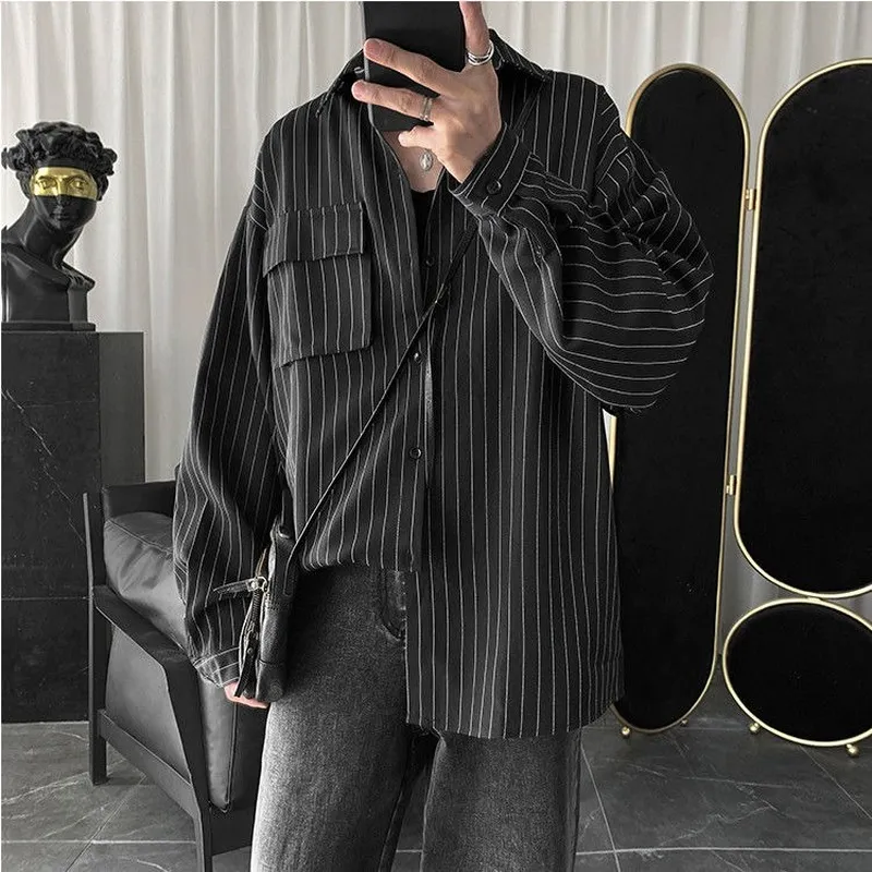 EBAIHUI Camicetta da uomo Camicetta Camicia con risvolto a maniche lunghe a righe nere Giacca casual tascabile giapponese Bella allentata e cadente