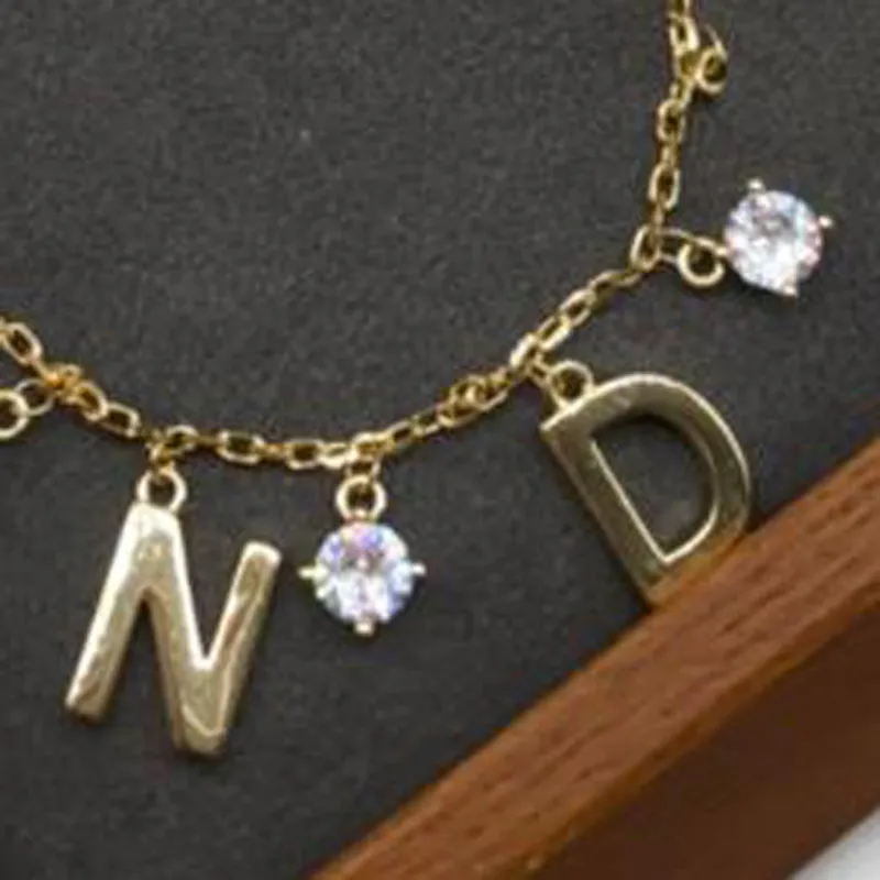 Mode kvinnor armband designer smycken kvinnor armband bokstäver kedja tillbehör lyx med diamanter guldarmband cyg2392131