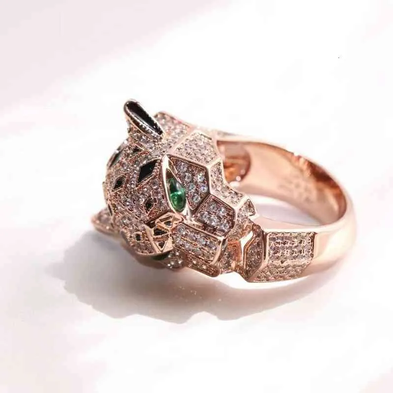 Populaire diamant ingelegde luipaard hoofdring Saffrey Garnet Cheetah Dominee Temperament Gift voor mannen en vrouwen6101440