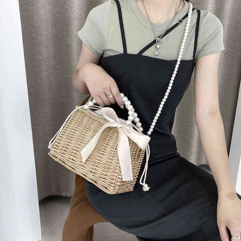 Evening Bags Luxury Pearls Handle Rattan Basket Women Handbag Bohemian Wicker Woven Straw Shoulder Crossbody Boho Beach New 220507