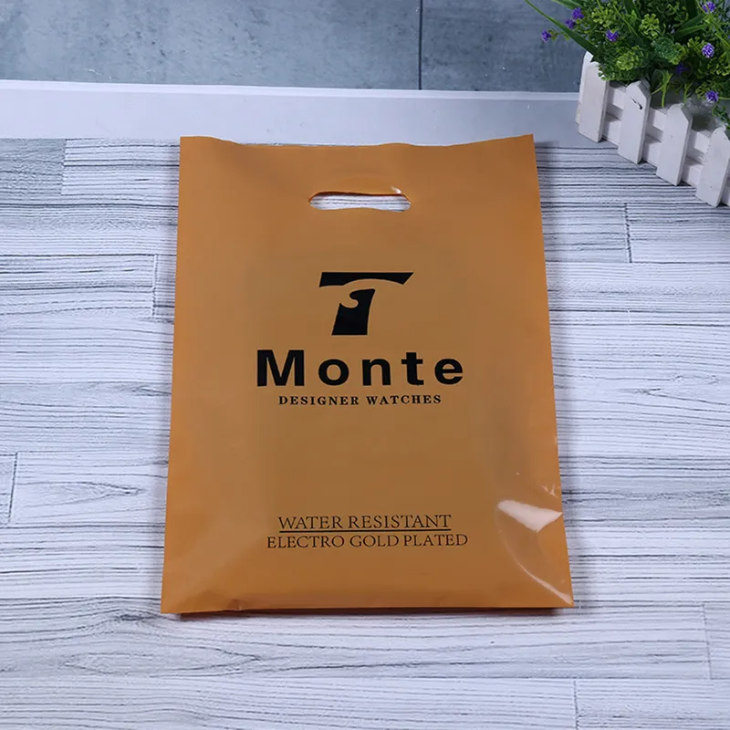 50 pezzi personalizzati bianco Merche plastica lucida vendita al dettaglio lo shopping bomboniere feste borse con manico 220706