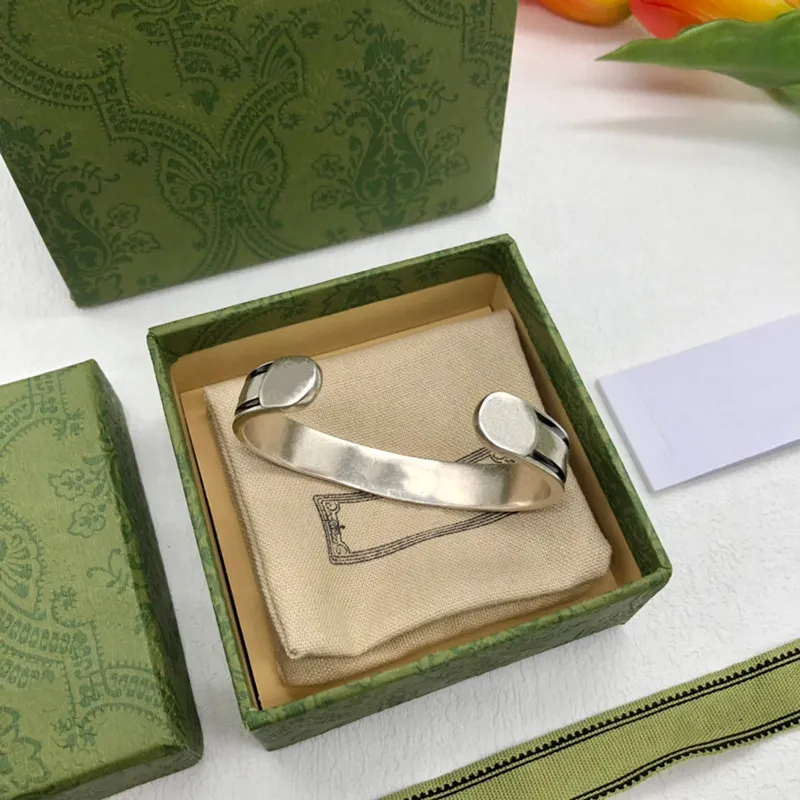 Homens de pulseira de designer jóias designers femininas Bracelets Moda de aço para homens letra de correntes de manchas G Presente de casamento P264M