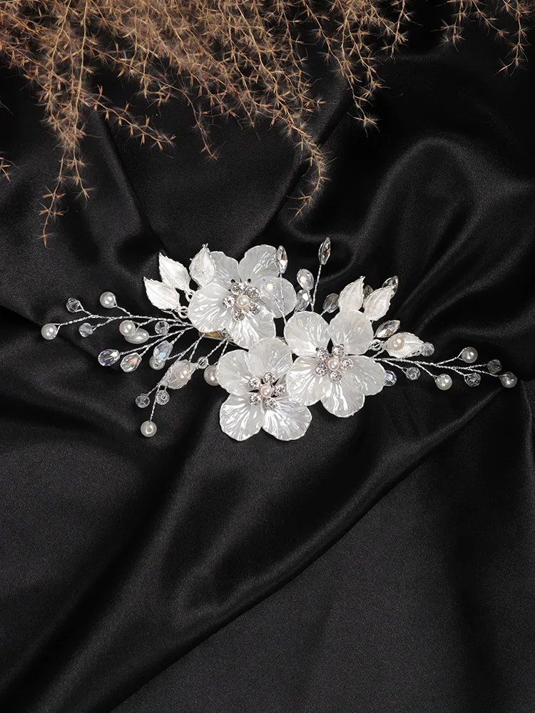 Bijoux de fleurs argentées à la mode Tiaras majuscules Accessoires de cheveux de mariage Headpices Clips For Bride Girls Headress 220805
