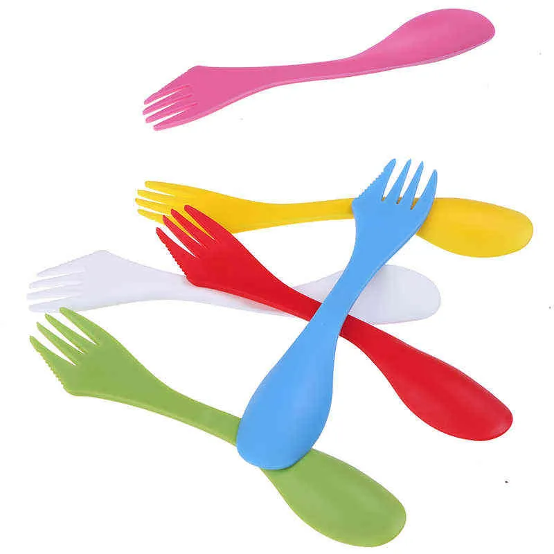 3 i 1 redskap Plastiska sporkkombination Resa Gadget Cutlery Table Spoon Fork Cutter Travel Camping Vandring Picknick Y220530