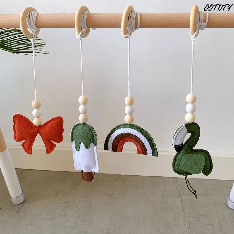 4 pezzi 3 pezzi pendenti rack fitness in legno massello nati baby gym giocattolo ornamenti appesi sonaglio giocattoli bambini arredamento della camera dei bambini 220531