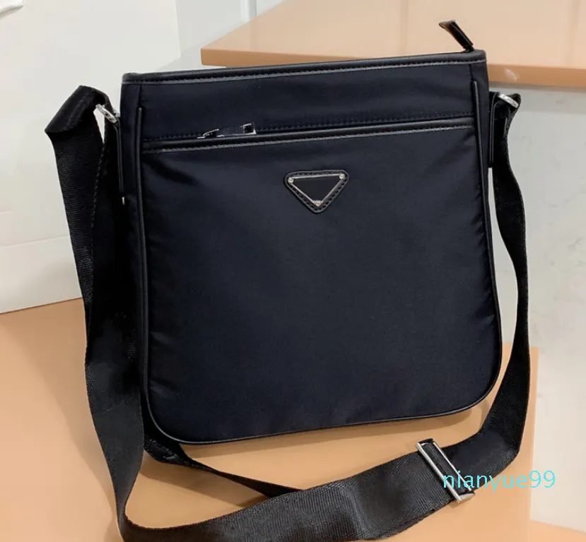 2022 Mens Bluecases pretas Designer Nylon Bags de ombro de moda Moda Triângulo Messenger Bag252z