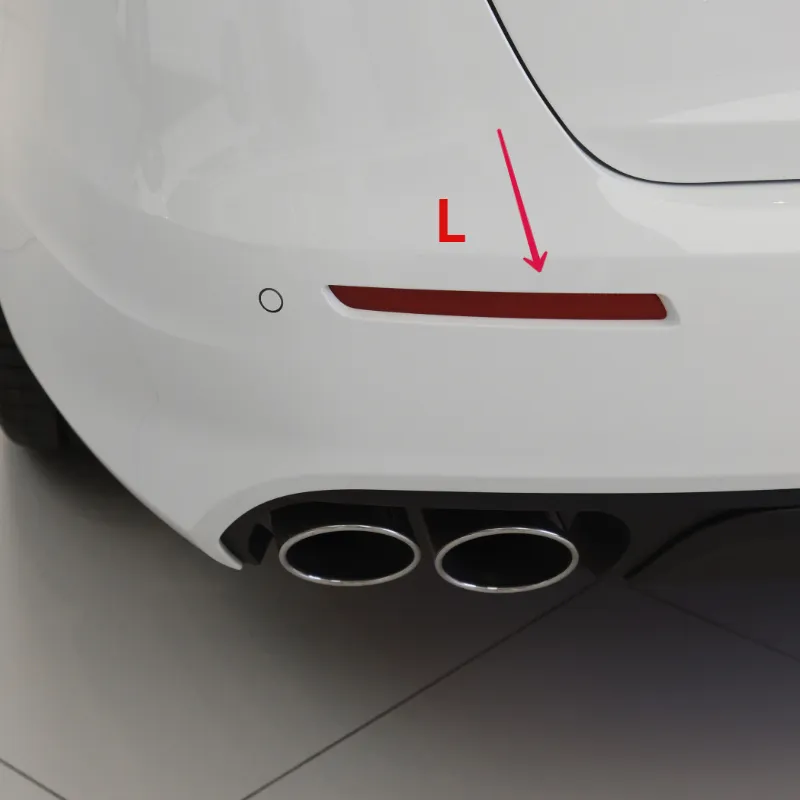 سيارة أصلية للسيارة الخلفية الضبابية الضبابية الضوئية مصابيح الأضواء العاكسة ل Maserati quattroporte M156 2017-20 Ghibli 2018-2020