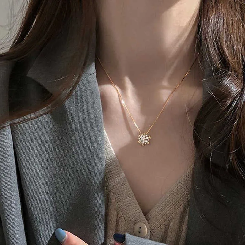Necklace Utsökt Snowflake Kvinnor Hängsmycke Mode Vackert hjärta Clavicle Chain Bröllop Flickvän Choker Smycken Gåvor