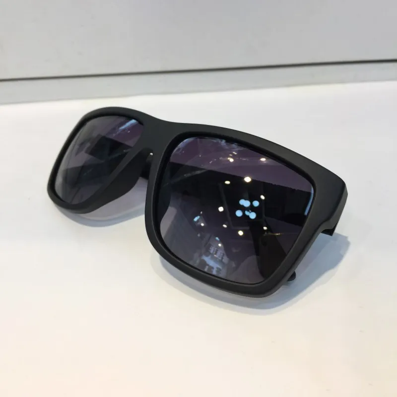 Sonnenbrille für Männer und Frauen Sommer 1124 Style Anti-Ultraviolett Retro Platte Frosted Full-Frame-Mode-Brille zufällige Box269o