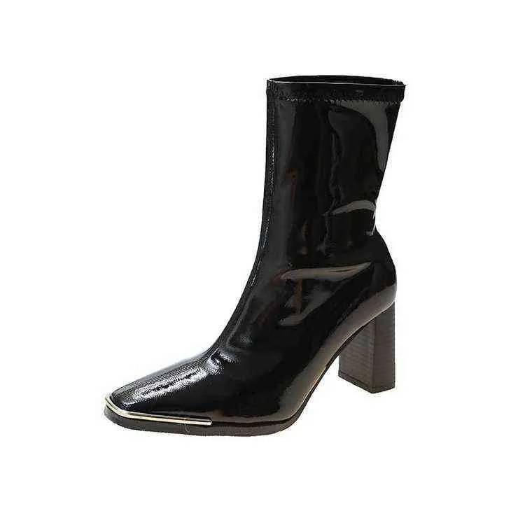 HBP Autumn and Winter New Medium Women Boots Metal Square Head Elastic Thin Patent Leather Black Single Thick Heel Plush Short Woman Shoes 220525