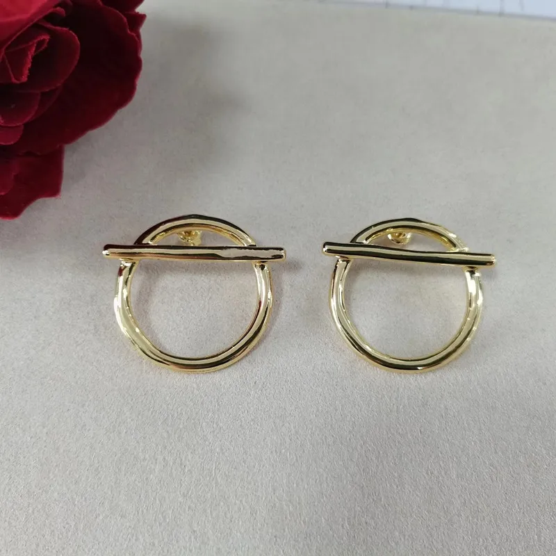 Interrupteur de bijoux uno de 50 plaquettes sur la boucle d'oreille à étalon Fashion d'oreille d'origine espagnole de haute qualité 925 Silver 14k Gold Round Boucles Festv262M