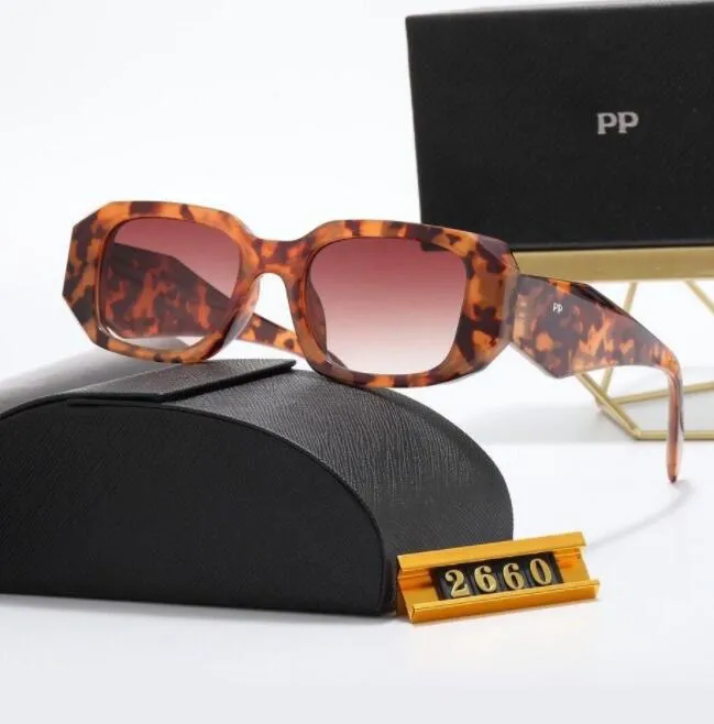 Designer occhiali da sole prescrizione occhiali da marca sfumature da esterno pc Farme Fashion Classic Ladies Specchi di occhiali da sole di lusso donne323J