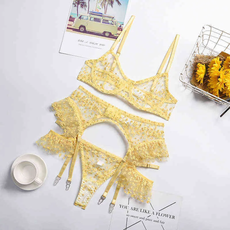 Nxy Sexy Underwear piece Yellow Floral Mesh Patchwork Bra Set Transparent + Panty 2022 Ladies Lingerie 220419