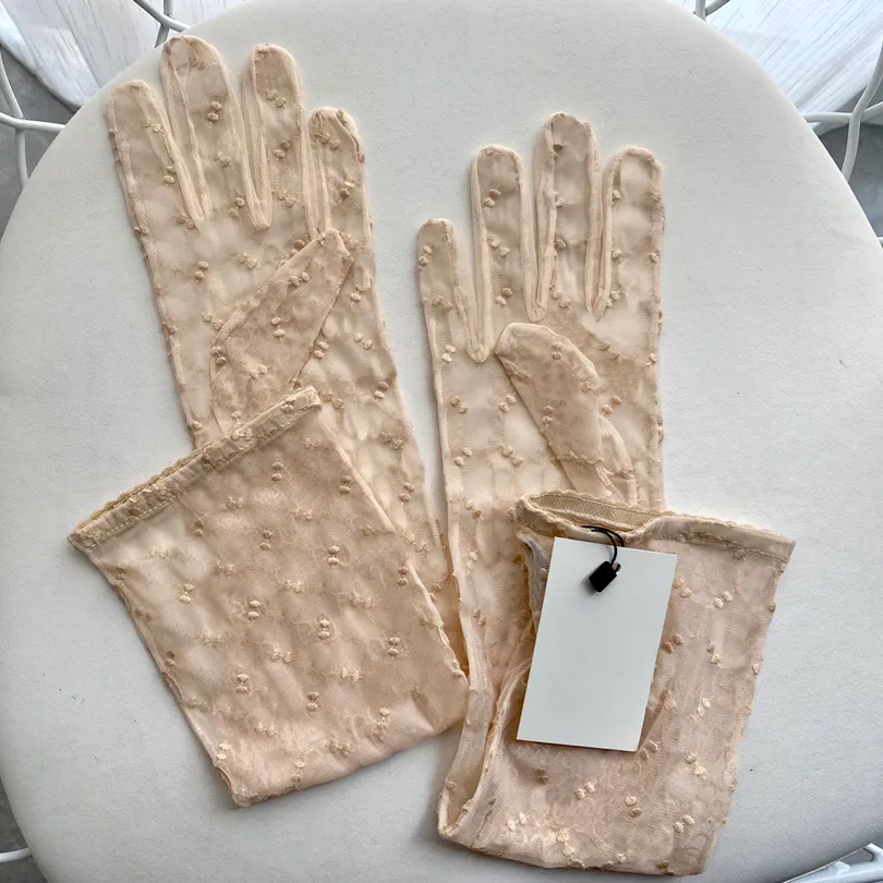Chic Letter Brodery Lace Gloves Sunscreen Drive Mantens Women Long Mesh Glove With Gift Box257J