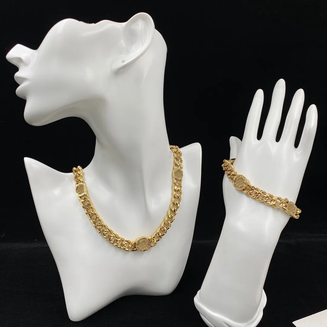Ny designer halsbandskedja choker för unisex bokstavarmband guldkedja leverans av hög kvalitet charm halsband3192