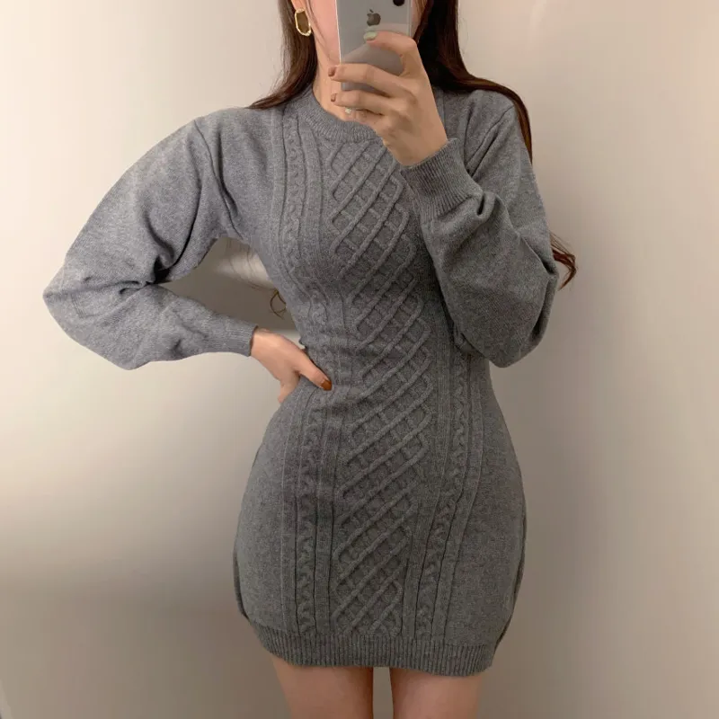 Gagarich mujeres elegante vestido de punto estilo coreano sexy cintura abierta espectáculo delgado o cuello sexy bodycon sólido vestidos de mujer moda 220317