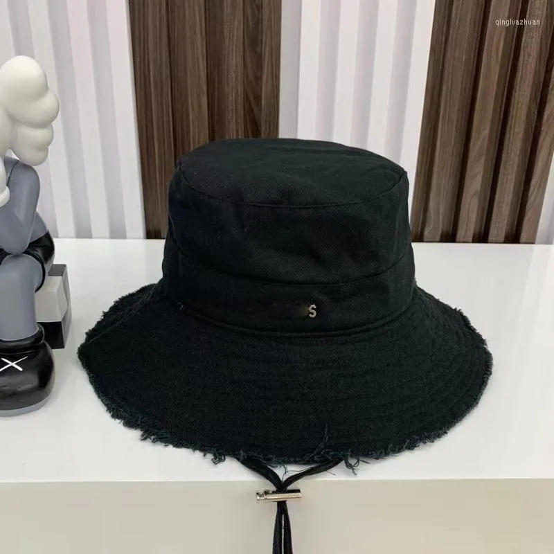 Breda Brim Hats Luxury Designer Women Casquette Metal Logo Le Bob Artichaut Woman Brand Bucket297L