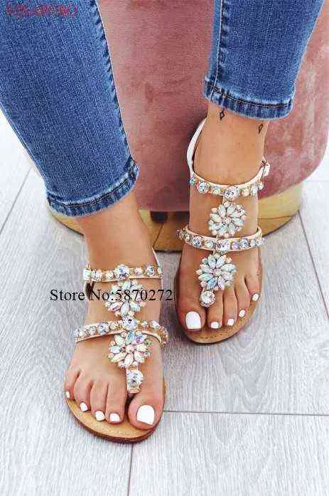 2020 Nya modekvinnor Sandaler Rhinestone Comfort Inside Summer Diamond Thong Crystal Flip Flops Shoes Flat Beach220513