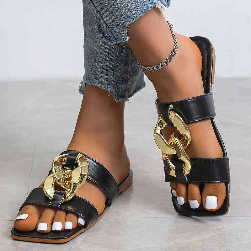 Terlik İngiliz tarzı yaz moda kadın sandaletler metal dekorasyon açık ayak parmağı pu kare topuk bayanlar slaytlar açık plaj 220514