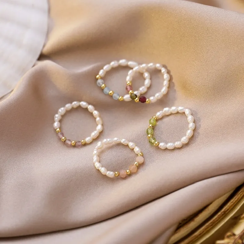 KPOP Śliczne wielopiętkowane imitacja Pearl Kolorowe kryształowe regulowane pierścienie łańcucha linowe dla kobiet ciągłe koło minimalistyczny Pierścień 220719