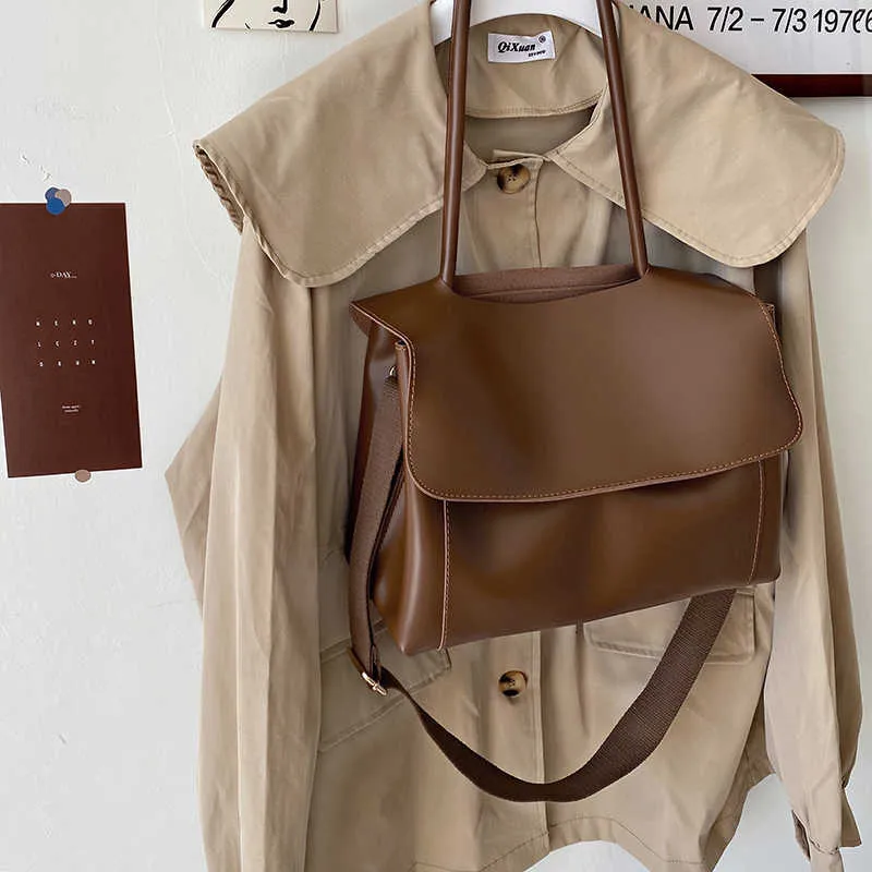 Grande Capacidade Bag 2022 Outono e Inverno New Net Red Retro Pasta Feminina Minority Design Único Ombro Messenger Bag Trend