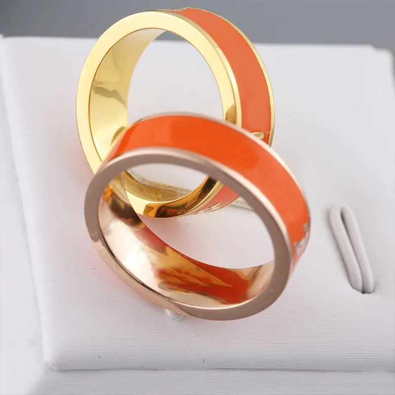 New Color Enamel V Ring Fashion Luxury Couple Wedding Ring Designer For Men & Women High Quality 316L Titanium Steel Jewelry307f