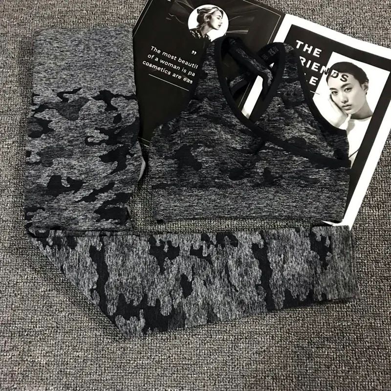 2 pezzi Camouflage Camo Yoga Set Abbigliamento sportivo le donne Palestra Abbigliamento fitness Booty Yoga Leggings + Reggiseno sportivo PALESTRA Tuta sportiva Femme 220513