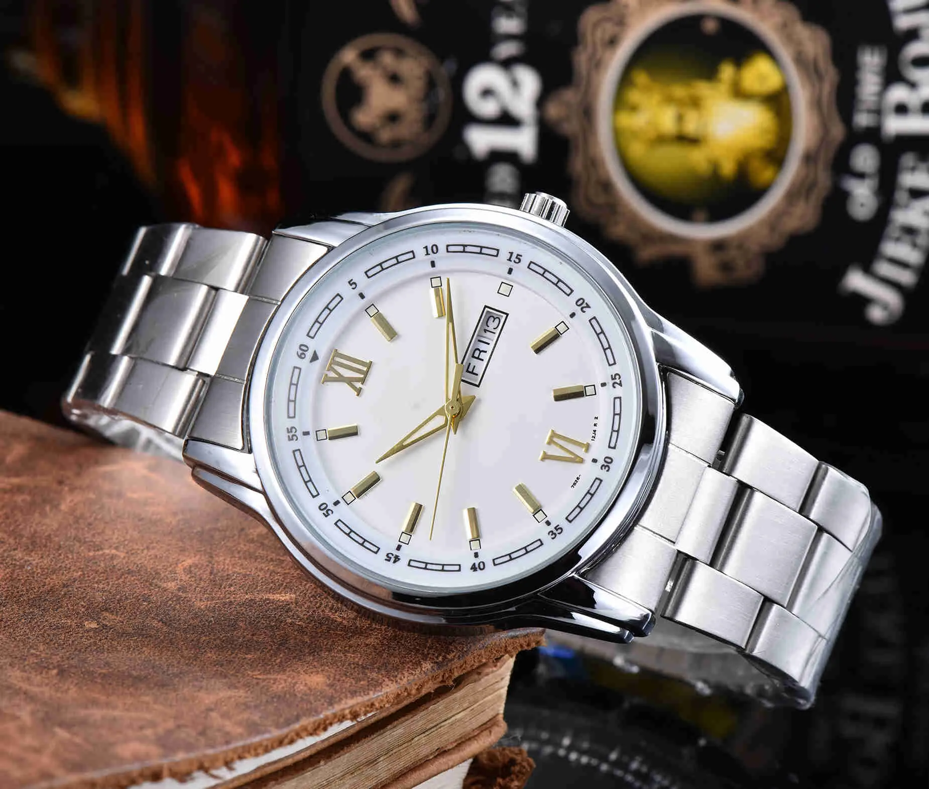 Relógio de moda de luxo de alta qualidade com exibição de movimento de quartzo semana e calendário pulseira de aço estilo minimalista watch242w