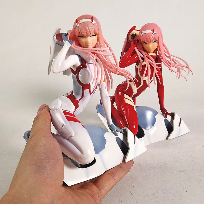 Anime postać kochanie w franxx zero dwa 02 czerwone / białe ubrania sexy dziewczęta PVC Działanie S Zabawka Kolekcjonerski model 220409