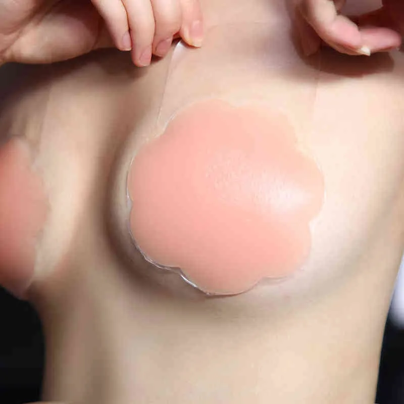 1 paio fresco riutilizzabile autoadesivo in silicone sollevare il seno copertura del capezzolo reggiseno pad petali del seno invisibile il vestito da festa Y220725