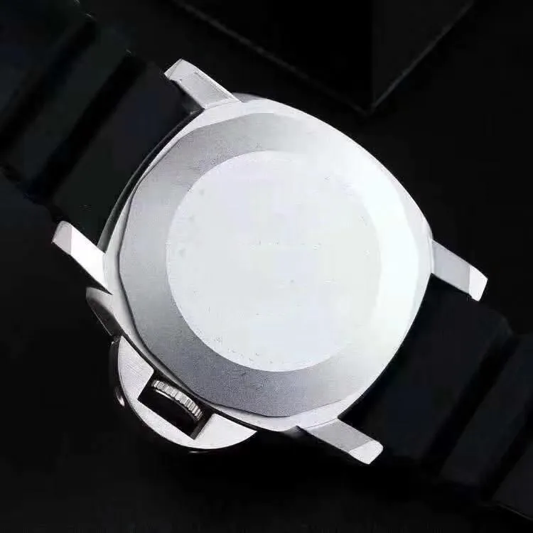 2022 Luksusowe zegarki mody gumowy pasek zupełnie nowy trzy szwy seria mała igła bieg drugi wysokiej jakości swobodny kwarc WR270V