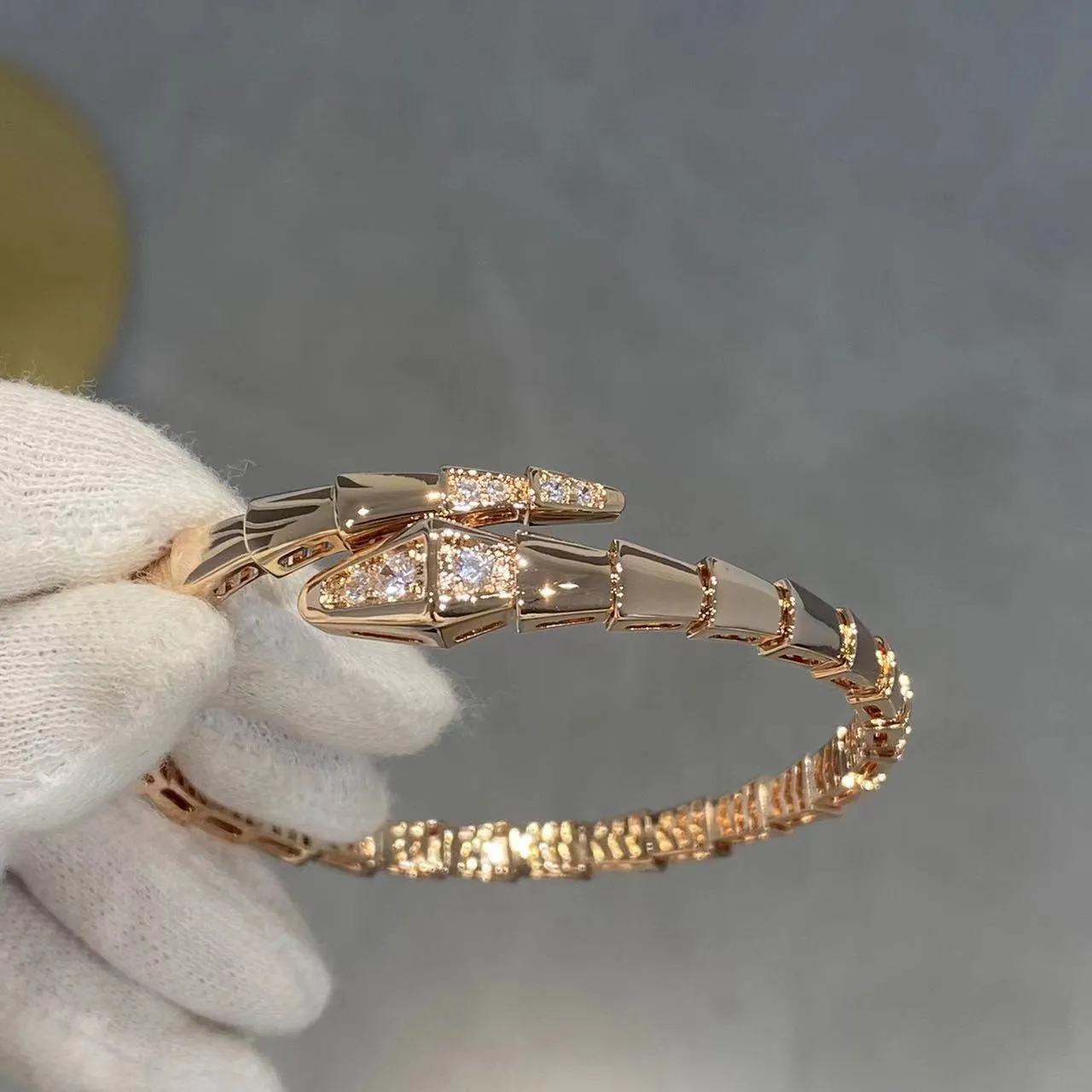 Bracelet de luxe en or serpentine exagérée, bracelets irréguliers pour hommes et femmes, boutique haut de gamme, saint-valentin b307f