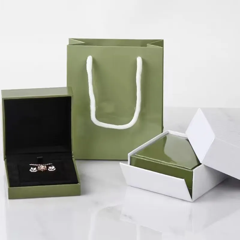 Klassisk designer fyrbladklöver smycken Box Set Högkvalitativ halsbandstudör örhängen armband innehåller handväska certifikat288g