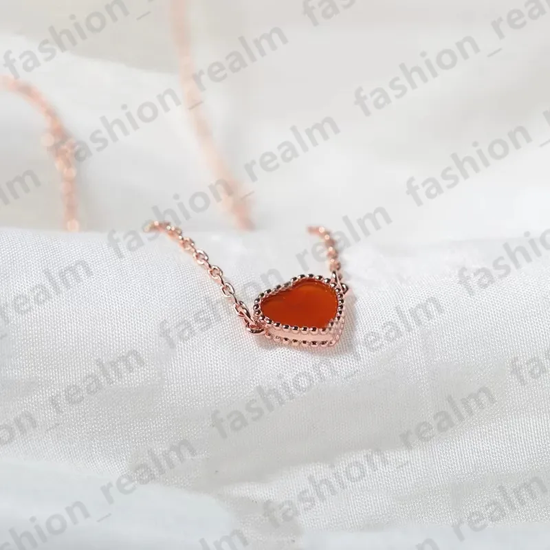 Collier pendentif coeur doux bijoux de créateur colliers d'amour trèfle à quatre feuilles en argent sterling or rose collier en forme de coeur rouge 221e