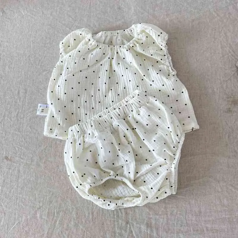 Conjunto de roupas domésticas infantis Baby Girl Casual Polka Dot T-shirt sem mangas e shorts de pp soltos respiráveis ​​e finos Suí de pijamas de menino G220509