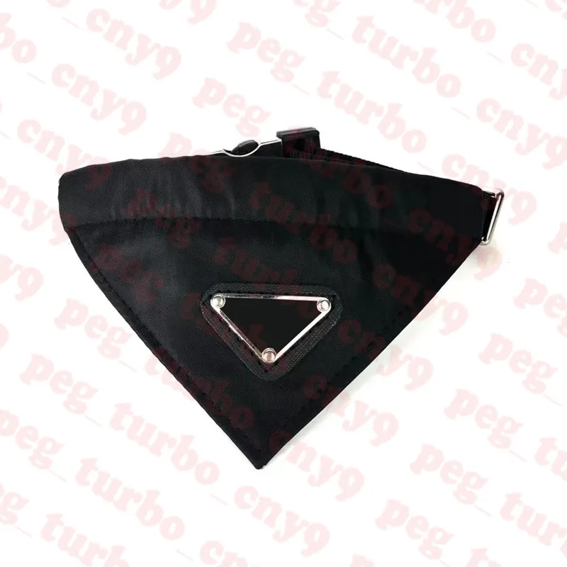 Marca animais de estimação saliva toalha colar metal logotipo pet bib bandanas cão vestuário alta qualidade cães cachecol227f