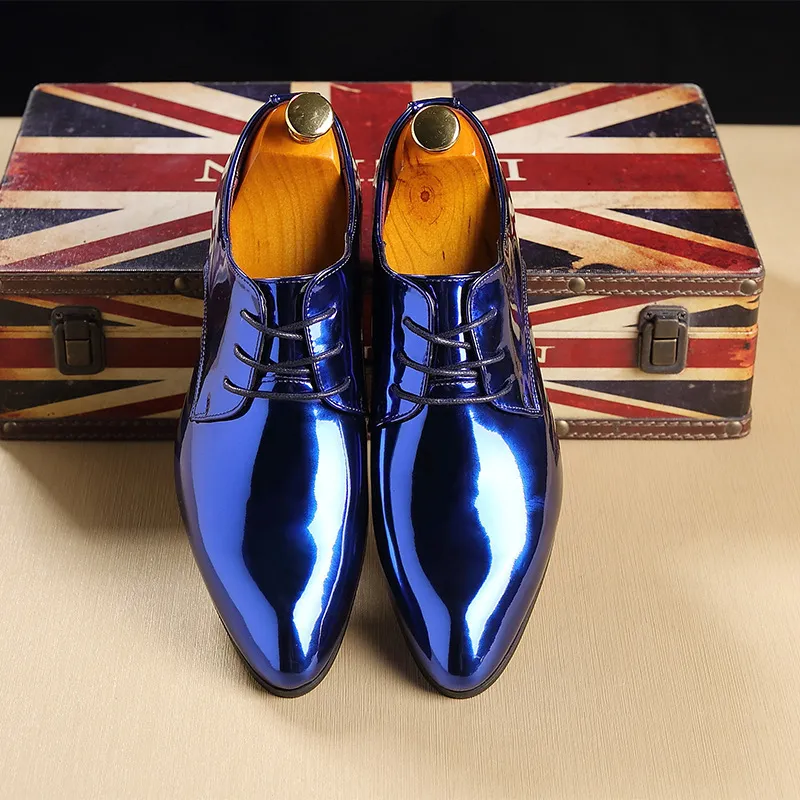 Zapatos de boda de charol para hombre, zapatos Oxford dorados, azules, rojos y blancos, zapatos de vestir de punta estrecha de diseñador, talla grande 37-48 220720