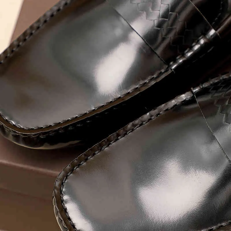 Sukienki Buty projektant męskich butów dressingowe mokasyna patent skórzane ślizganie się buty czarne skórzane buty 220707