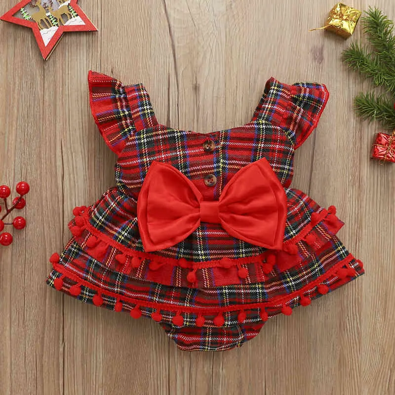 0-24 M Baby Romper Plaid Print Design Classic Flying Sleeve Furry Ball Tassel Embellished Bottom Snap Button Jumpsuit Fashion G220521