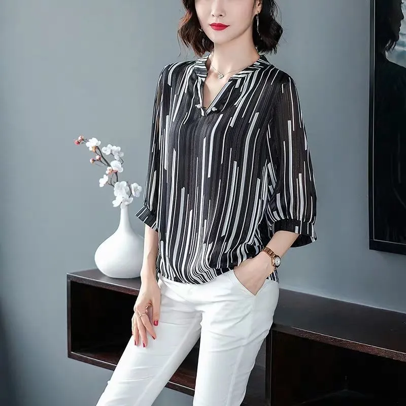 Frauen Frühling Sommer Stil Chiffon Blusen Shirt Frauen Gestreiften V-ausschnitt Drei Viertel Ärmel Casual Lose Tops SP015 220407