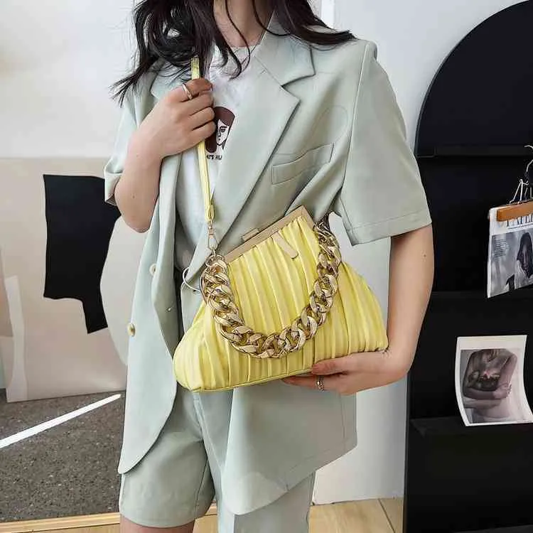 Handbags 70% Off 2022 summer new popular bag sling one Shoulder Messenger hand bill of lading shoulder contrast color thick chain women's purses