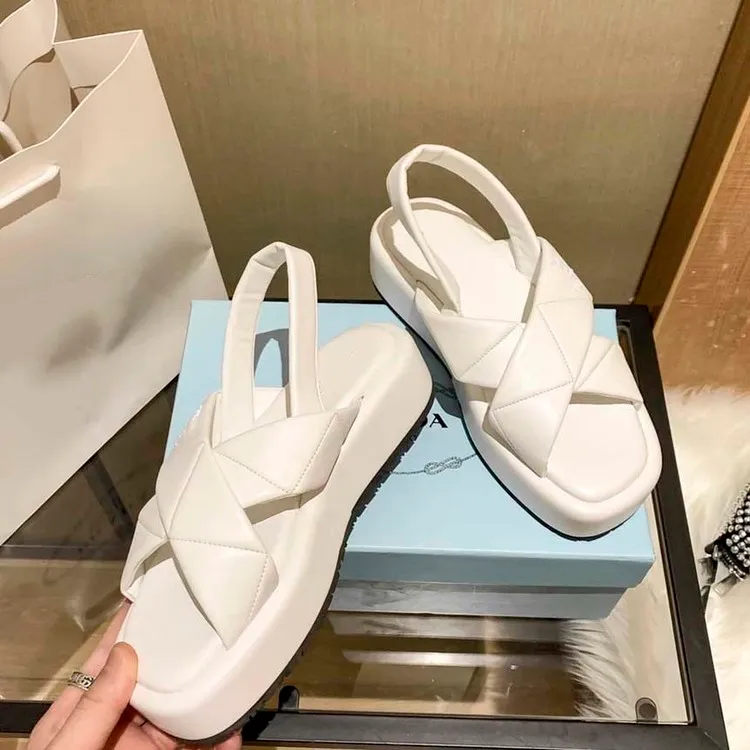 Yeni tasarımcı slaytlar yeni süper sıcak kadın ayakkabı yaz sandaletleri lüks sandalet kama bayan ayakkabıları 04 deri kutu
