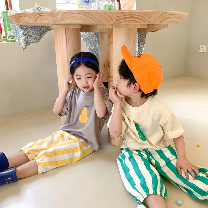 Koreaanse stijl zomer katoen verticale streep knie lengte broek voor jongens en meisjes unisex casual los 220512