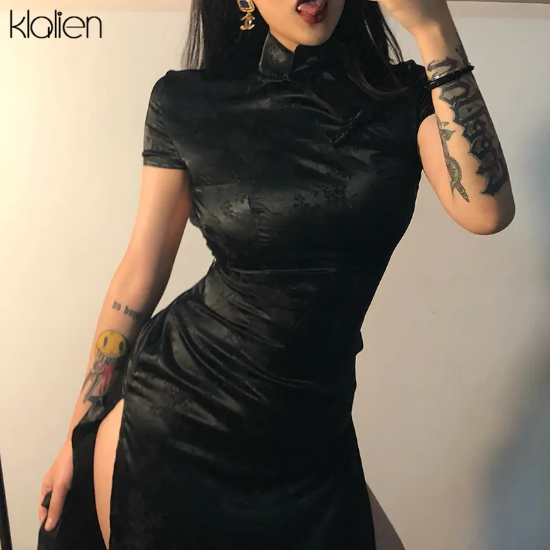 Klalien Black Monochrome印刷サテンの伝統的な中国のドレス長いQipaoのドレスセクシーなスプリット唐衣装宴会Qipao Woman 220316